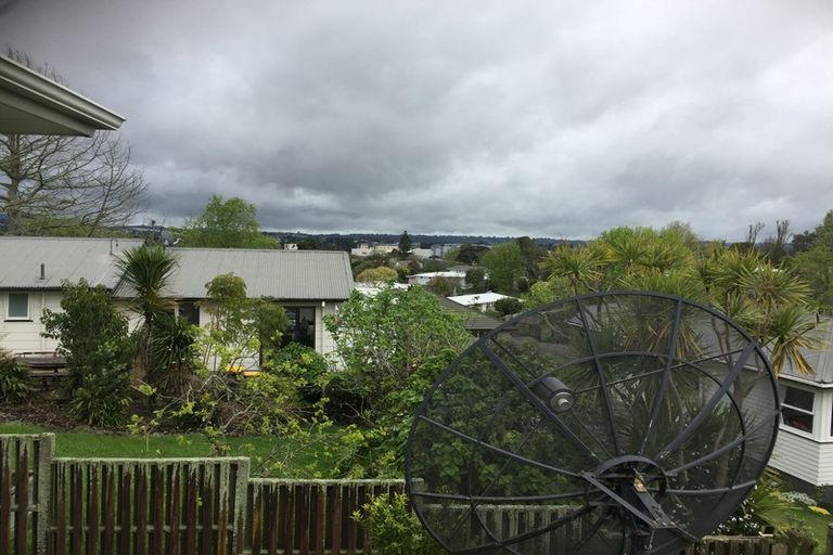 Photo of property in 7a Edgewood Way, Henderson, Auckland, 0612
