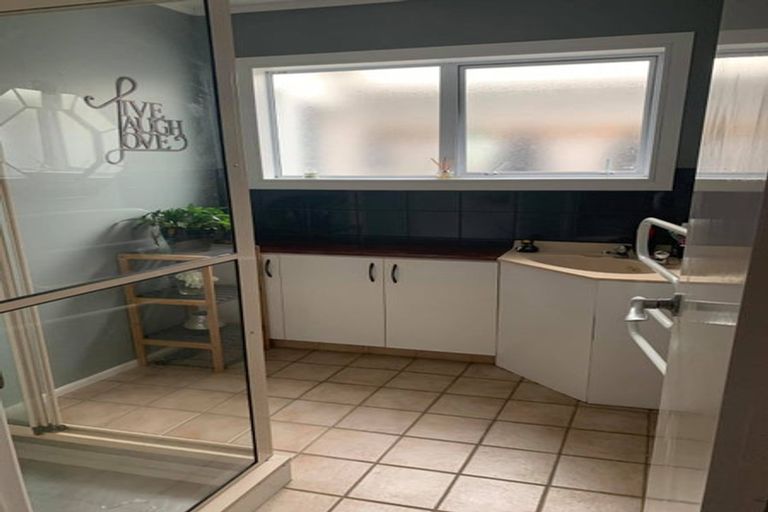 Photo of property in 461 Paremoremo Road, Paremoremo, Auckland, 0632