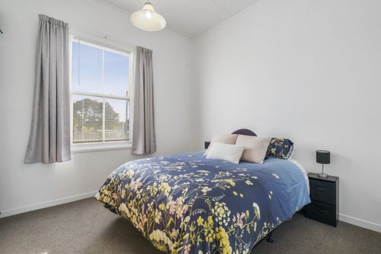 Photo of property in 19 Severn Street, Rongotea, 4476