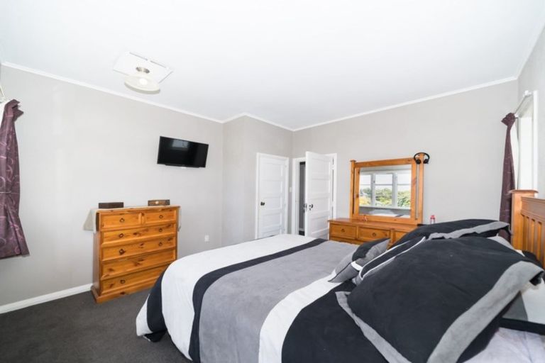 Photo of property in 43 Millar Street, Terrace End, Palmerston North, 4410
