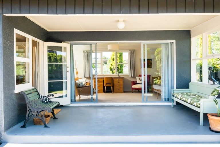 Photo of property in 43 Muritai Crescent, Havelock North, 4130