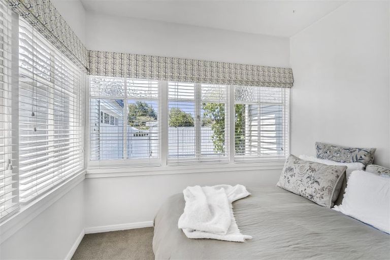 Photo of property in 49 Hartley Avenue, Strowan, Christchurch, 8052