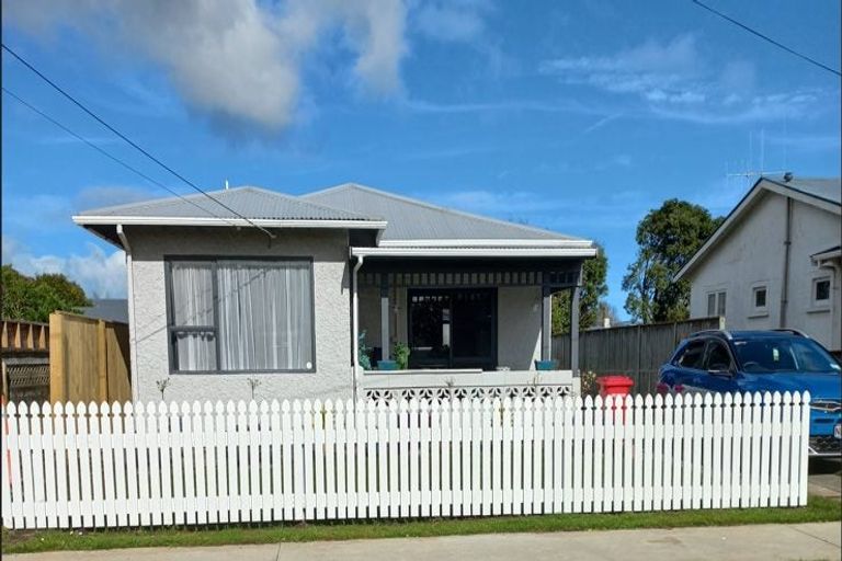 Photo of property in 74 Portal Street, Durie Hill, Whanganui, 4500