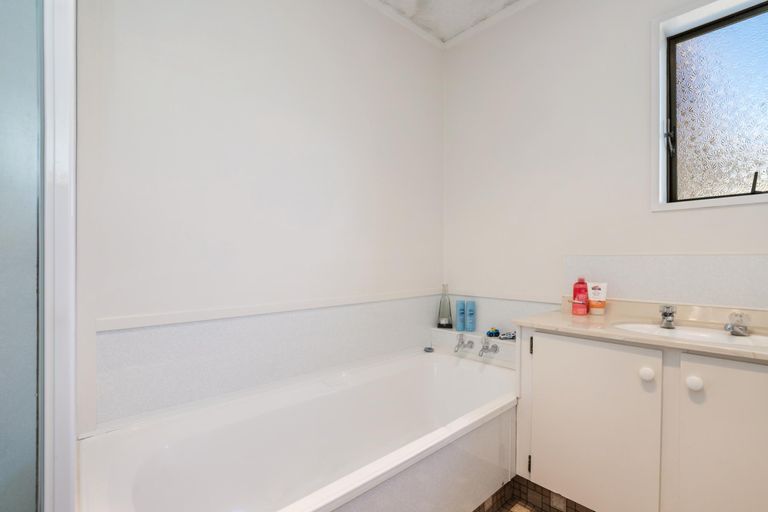 Photo of property in 111a Wellington Street, Pukekohe, 2120