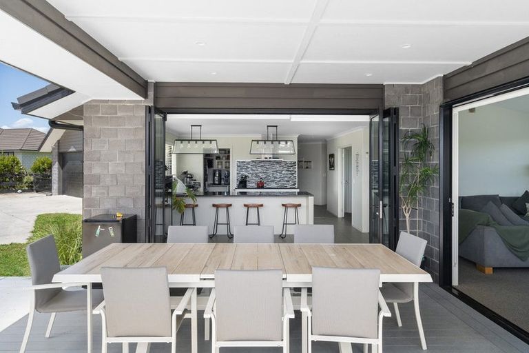 Photo of property in 15 Mike Smith Drive, Cambridge, 3434