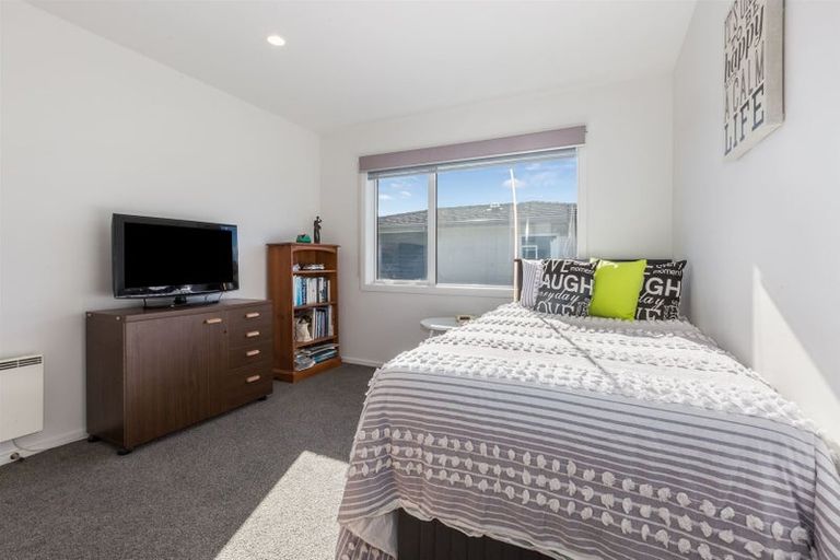 Photo of property in 62 Endeavour Drive, Whitby, Porirua, 5024