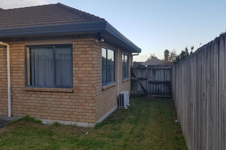 Photo of property in 3 Boderg Way, East Tamaki, Auckland, 2016