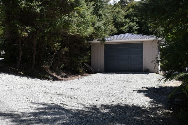 Photo of property in 5 Glance Street, Sandspit, Warkworth, 0982