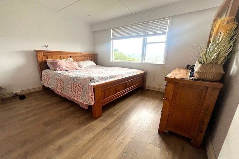 Photo of property in 8 Sunshine Crescent, Kelson, Lower Hutt, 5010