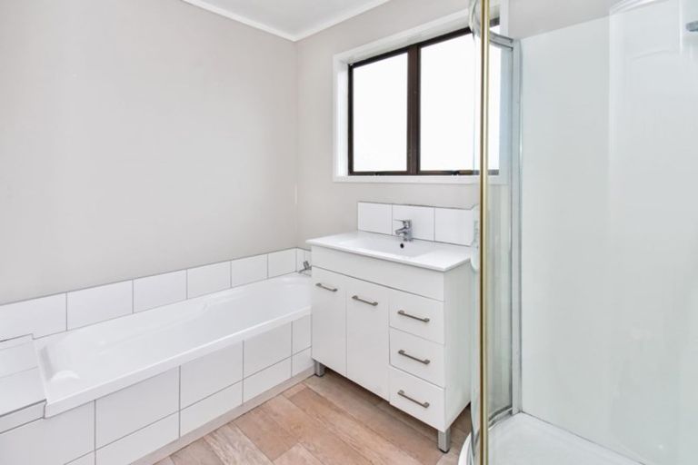 Photo of property in 17 Rangataua Place, Manurewa, Auckland, 2102