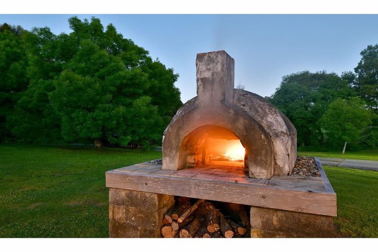 Photo of property in 257 Upper Waiwera Road, Puhoi, Silverdale, 0994