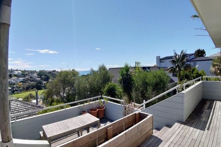 Photo of property in 1/37 Rangitoto Terrace, Milford, Auckland, 0620