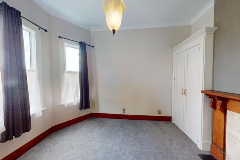 Photo of property in 11 Hereford Street, West End, Palmerston North, 4410