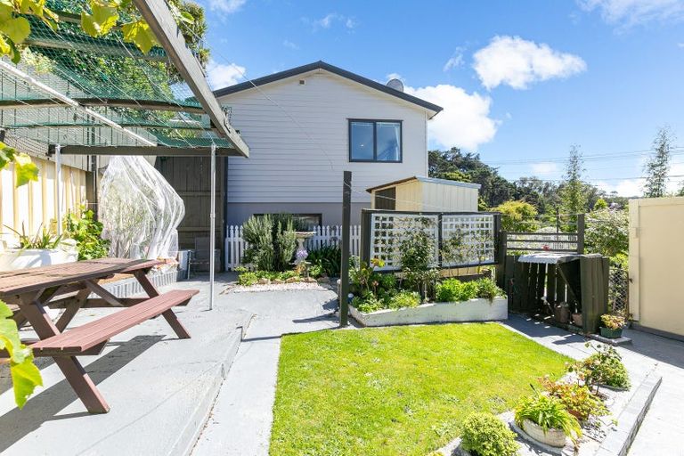 Photo of property in 64 Duncan Terrace, Kilbirnie, Wellington, 6022