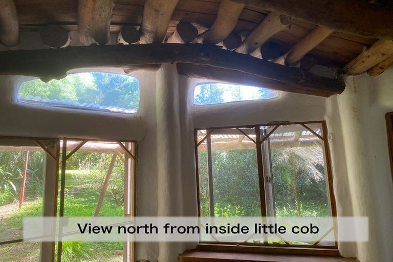 Photo of property in 4 Te Pahi River Drive, Paparoa, Maungaturoto, 0583