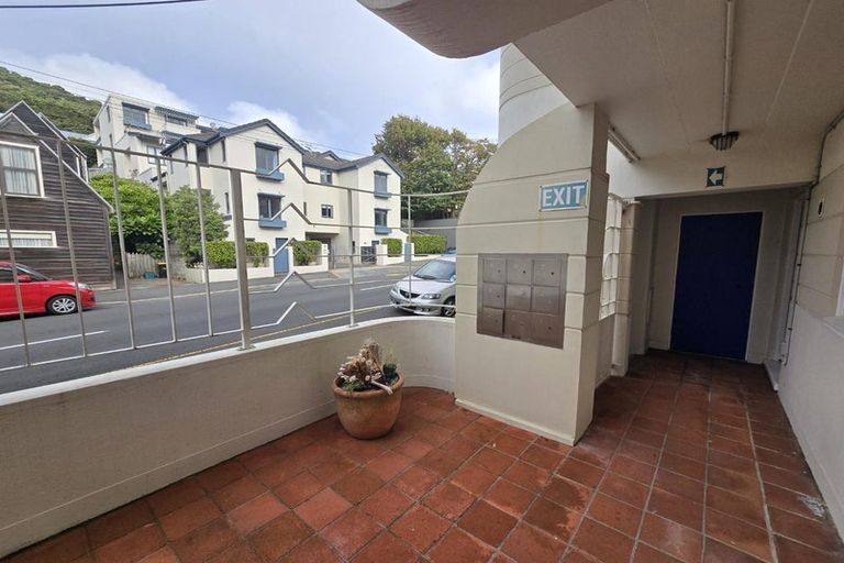 Photo of property in 82 Majoribanks Street, Mount Victoria, Wellington, 6011