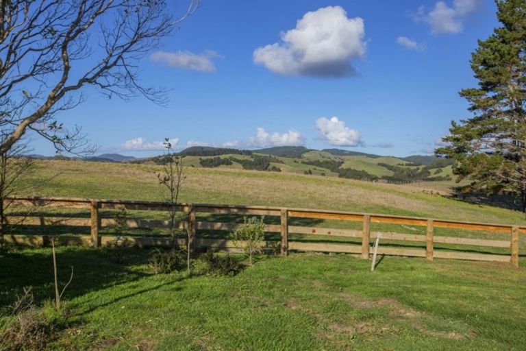 Photo of property in 66 Waiteitei Road, Wellsford, 0974