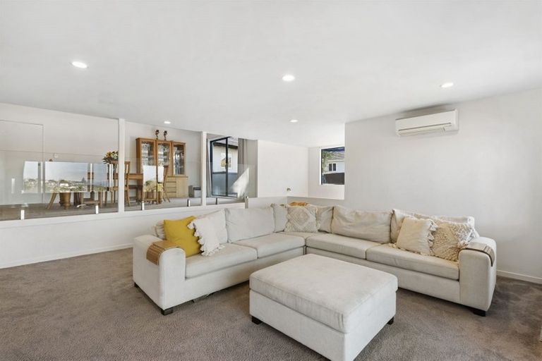 Photo of property in 2/53 Seaton Road, Murrays Bay, Auckland, 0630