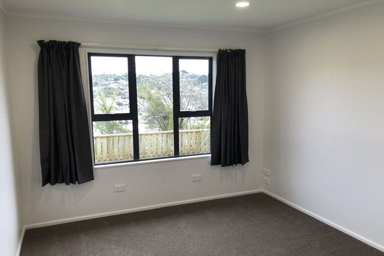 Photo of property in 6 Sheridan Terrace, Johnsonville, Wellington, 6037