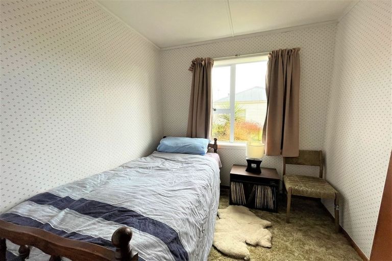 Photo of property in 7 Burns Street, Owaka, 9535