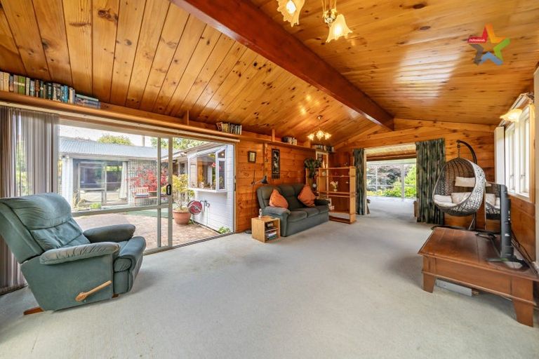 Photo of property in 7 Palm Grove, Belmont, Lower Hutt, 5010