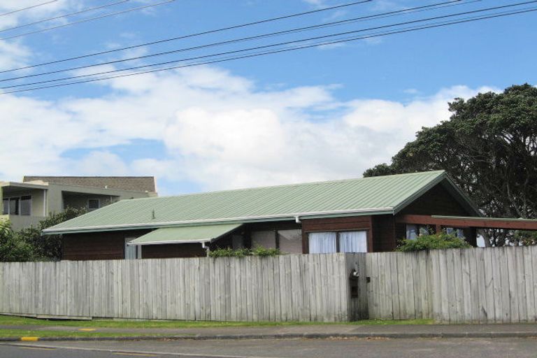 Photo of property in 791 Whangaparaoa Road, Manly, Whangaparaoa, 0930