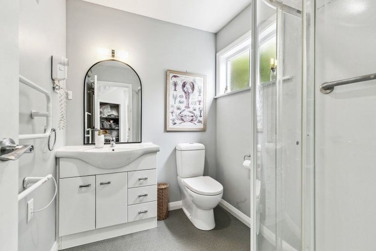 Photo of property in 52 Totara Road, Miramar, Wellington, 6022