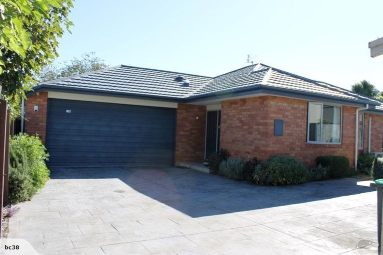 Photo of property in 73b Somerfield Street, Somerfield, Christchurch, 8024