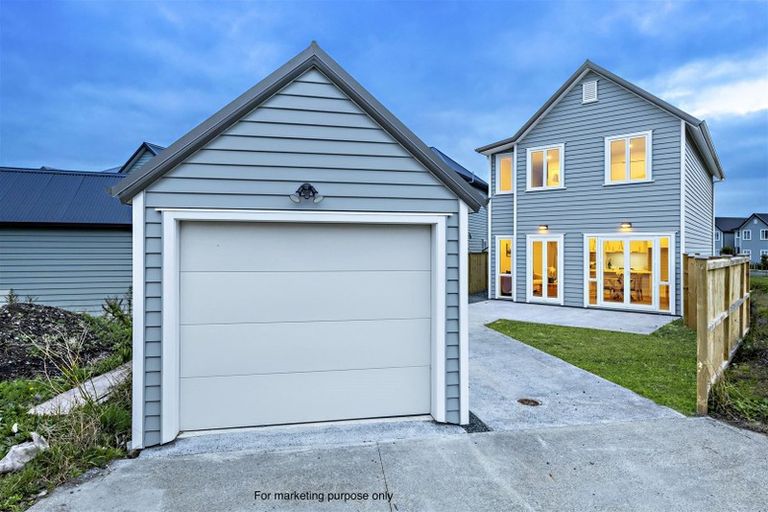 Photo of property in 8 Warbler Crescent, Papakura, 2110