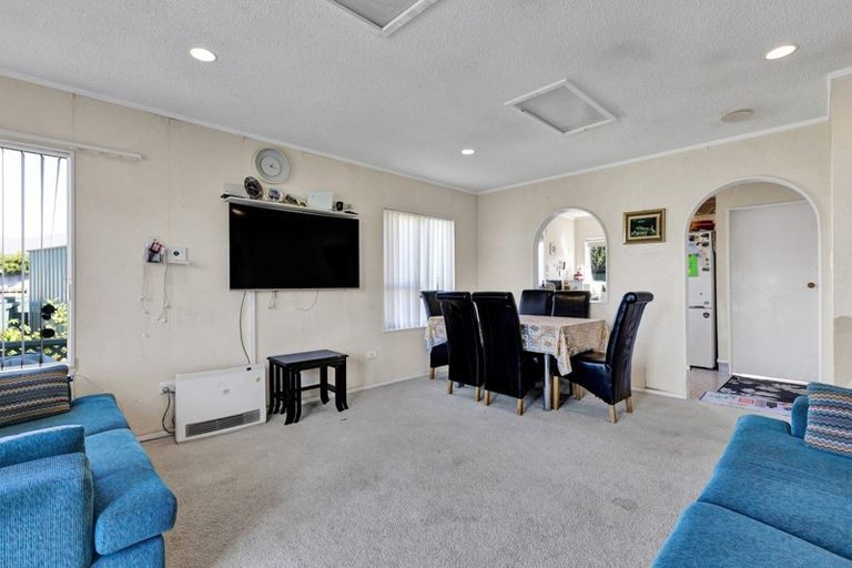 Photo of property in 30a Sackville Street, Fitzroy, New Plymouth, 4312