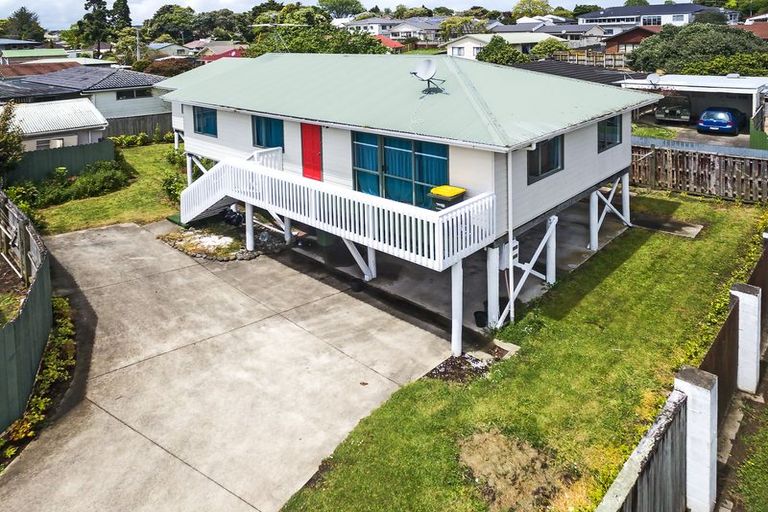Photo of property in 3a Waterview Road West, Takanini, 2112