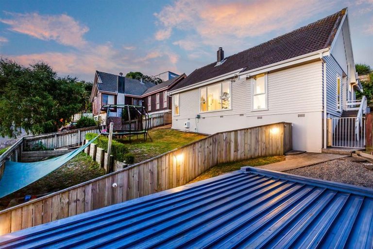 Photo of property in 11 Penryn Drive, Camborne, Porirua, 5026