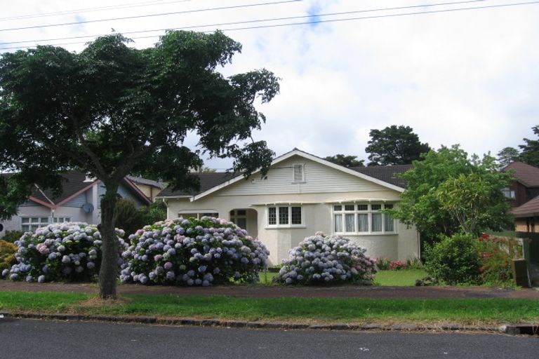 Property details for 10 Bracken Avenue, Epsom, Auckland, 1023
