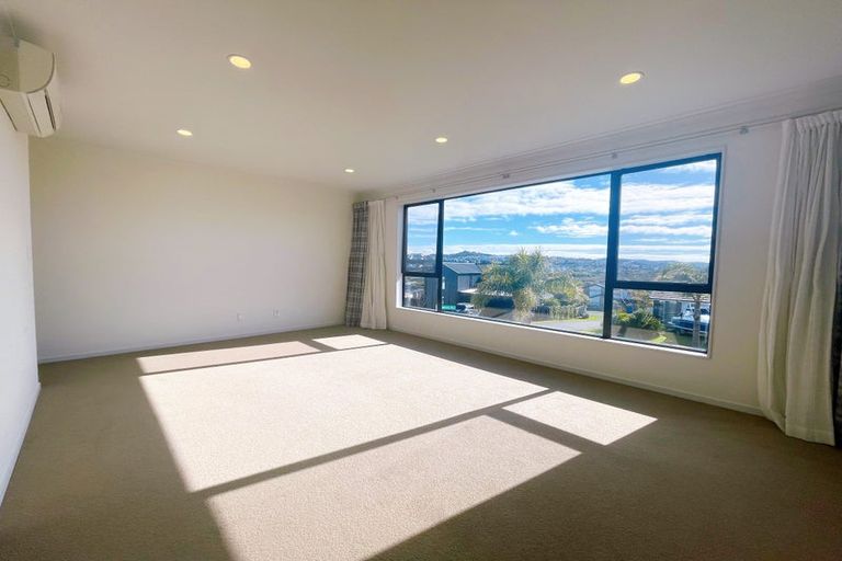 Photo of property in 35 Fennell Crescent, Silverdale, 0932