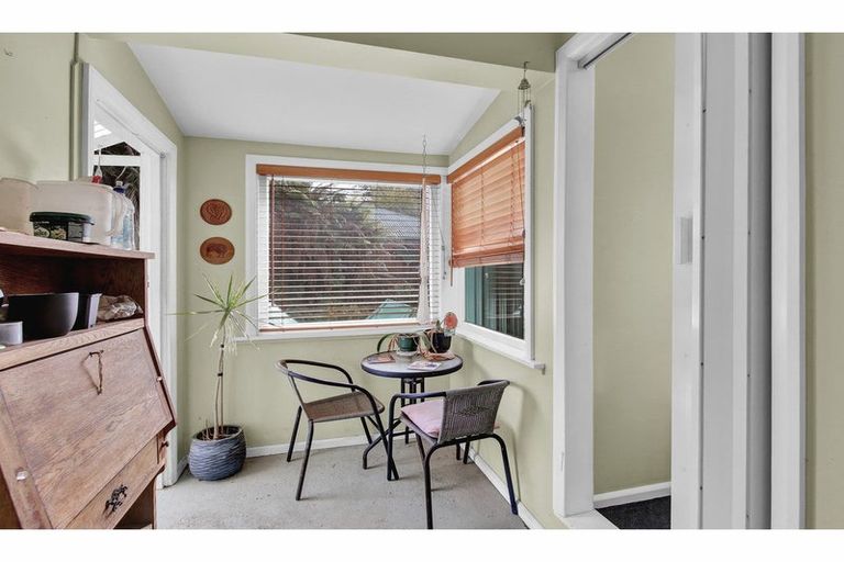 Photo of property in 14 Woodend Road, Woodend, 7610