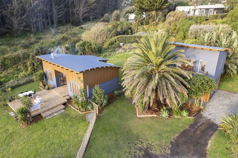 Photo of property in 333 Motutara Road, Muriwai, Waimauku, 0881