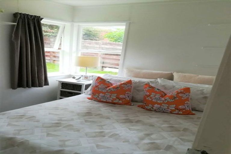 Photo of property in 2/12 Meadway, Sunnyhills, Auckland, 2010