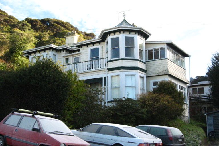 Photo of property in 4 Cosy Dell Road, North Dunedin, Dunedin, 9016