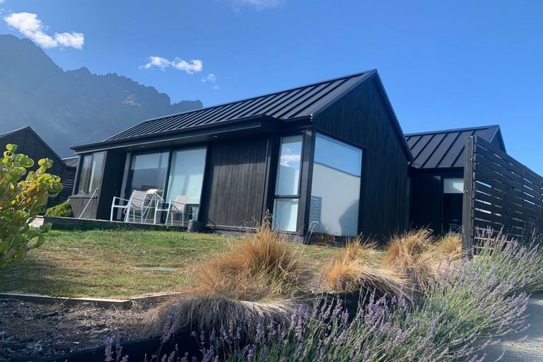 Photo of property in 3 Parera Lane, Jacks Point, Queenstown, 9371