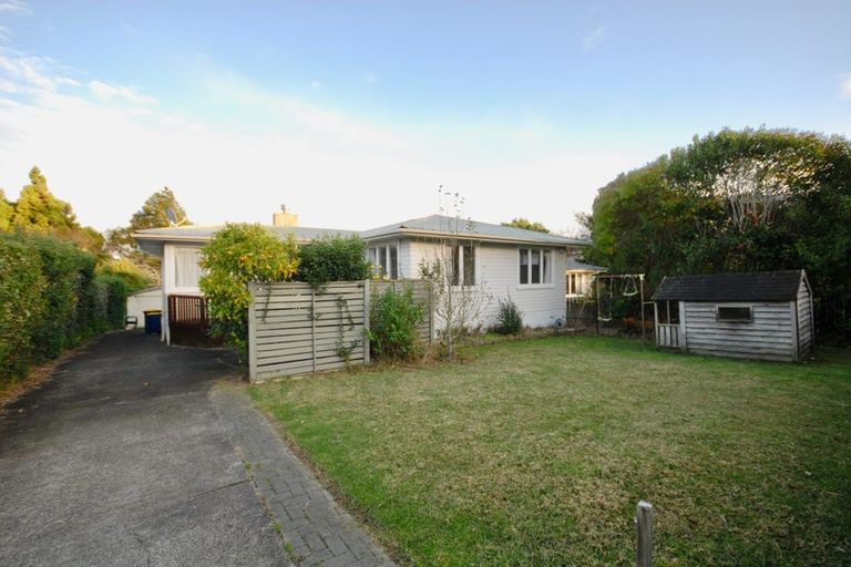 Photo of property in 14 Wylie Avenue, Sunnynook, Auckland, 0620