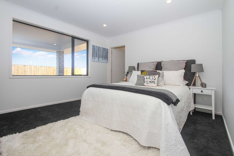 Photo of property in 22 Nellie Drive, Kumeu, 0810