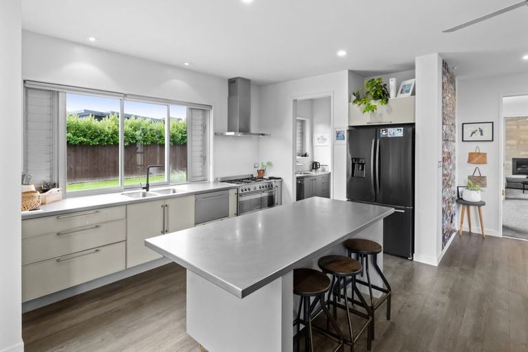 Photo of property in 24 Okarito Avenue, Levin, 5510