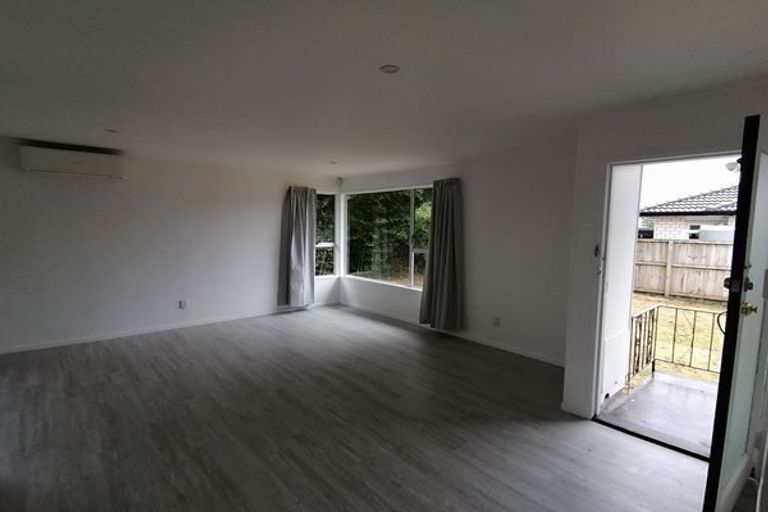 Photo of property in 2/7 Ririno Place, Manurewa, Auckland, 2102