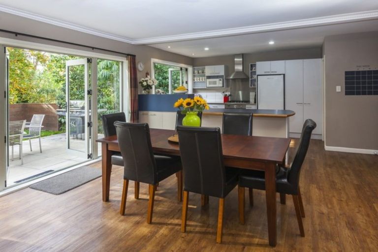 Photo of property in 6 Tuirau Place, Ilam, Christchurch, 8041