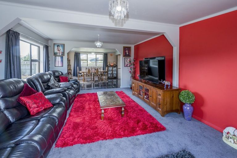 Photo of property in 55 Waikawa Beach Road, Manakau, Levin, 5573