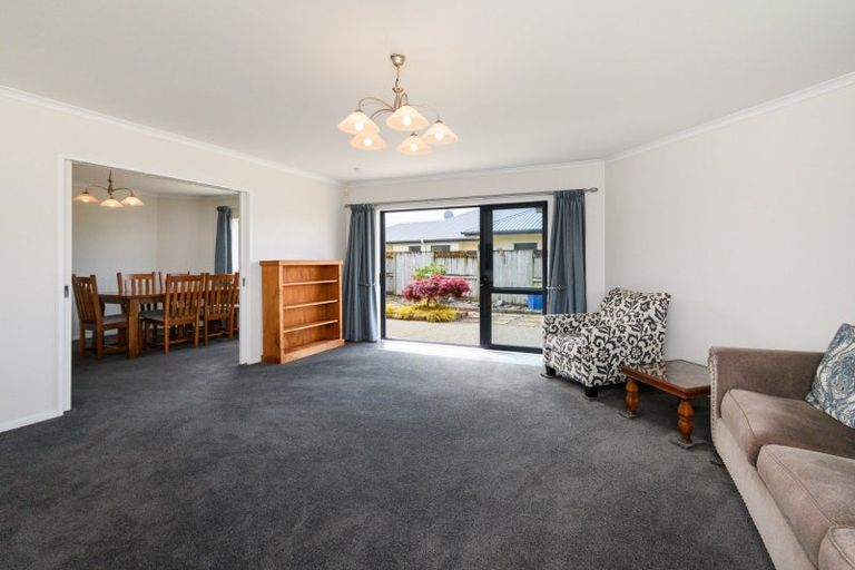 Photo of property in 5 Daniel Place, Kelvin Grove, Palmerston North, 4414
