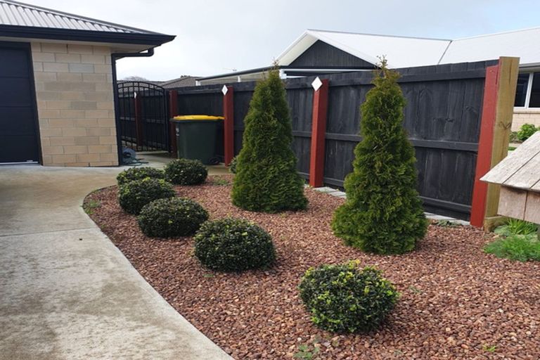 Photo of property in 14 Modello Lane, Waiuku, 2123