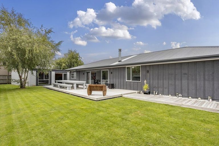 Photo of property in 4 Waikuku Beach Road, Waikuku Beach, 7473