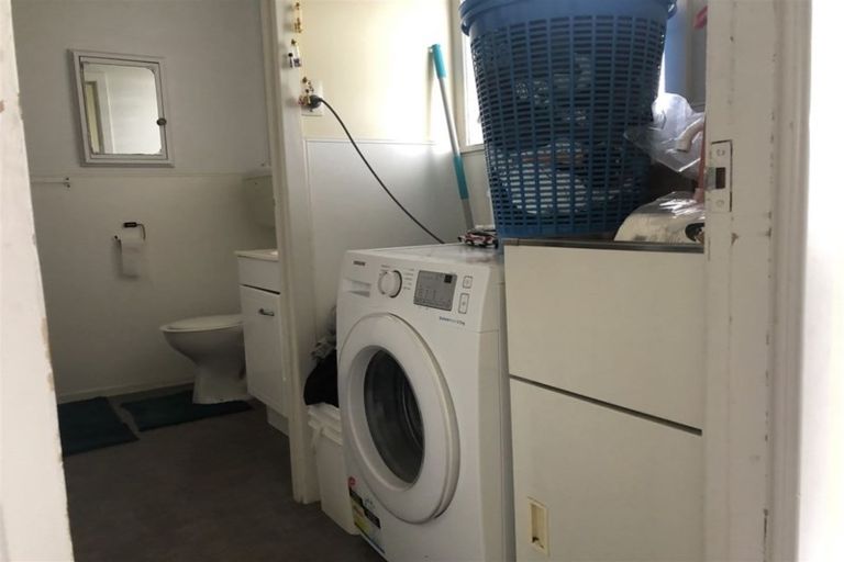 Photo of property in 2 Eden View Road, Sandringham, Auckland, 1025