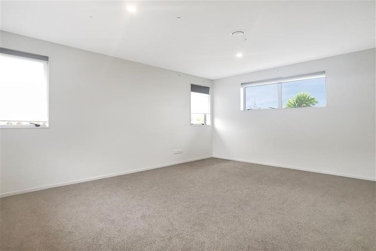 Photo of property in 156a Ennis Avenue, Pakuranga Heights, Auckland, 2010